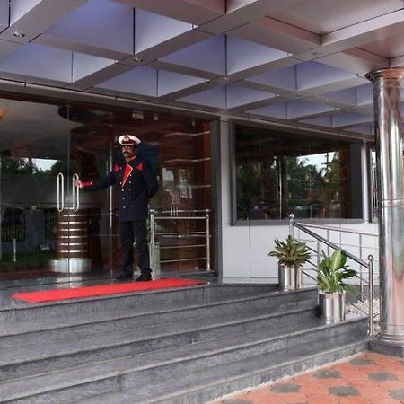 Nila Residency Otel Shoranur Dış mekan fotoğraf