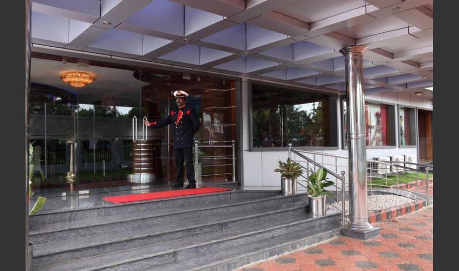 Nila Residency Otel Shoranur Dış mekan fotoğraf